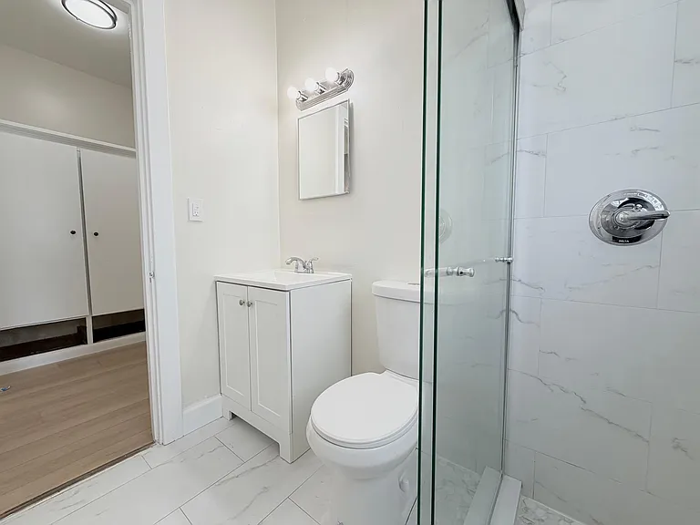 Park Place Apartments — Photo 14
