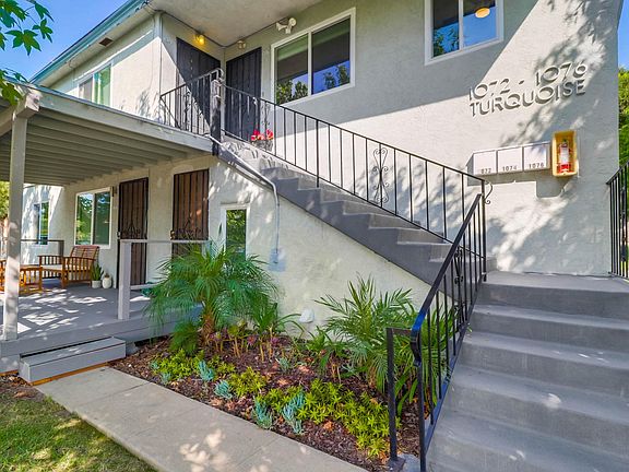 4th image of 1076 Turquoise St