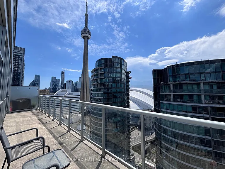 352 Front St W #Penthouse 03 — Photo 8
