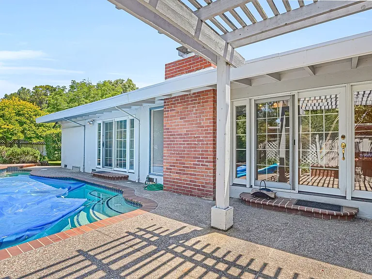 3596 Louis Rd — Photo 35