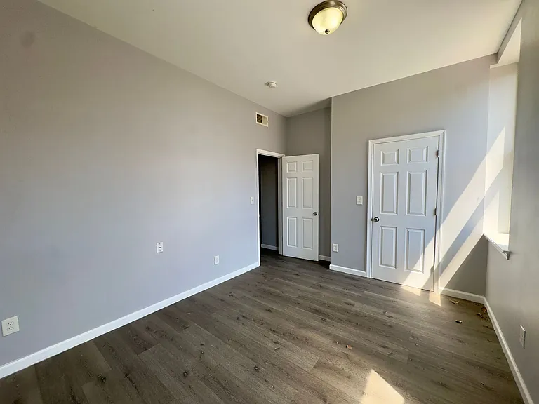 2428 N Calvert St — Photo 3