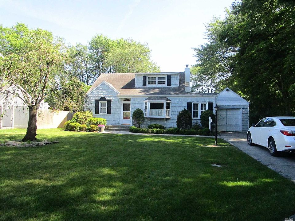 1st image of 6 Finley Pl