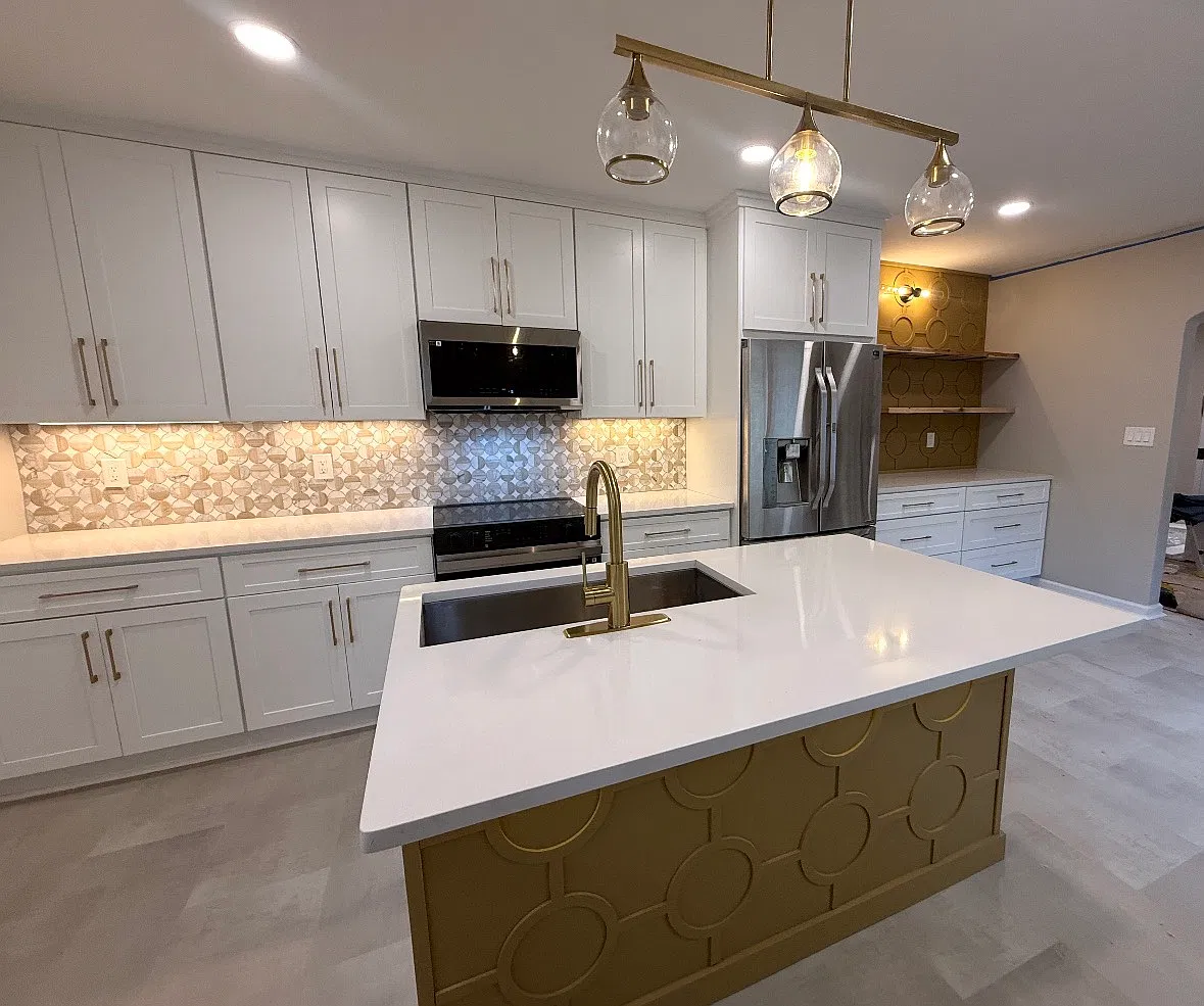 1204 Eastridge Rd SW — Photo 1