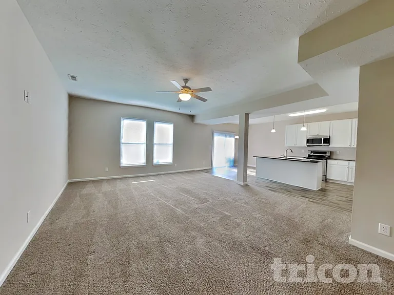 1105 Tomahawk Pl — Photo 2