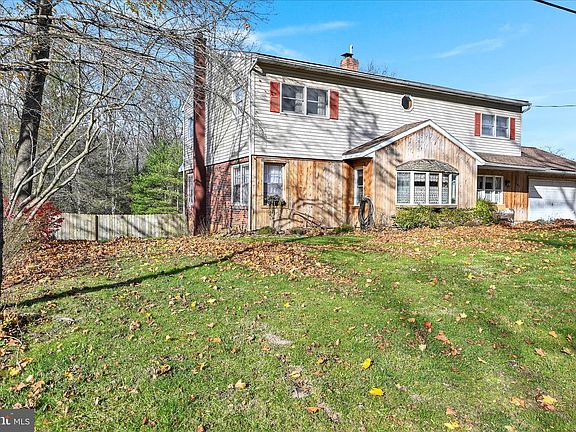 2nd image of 107 Moonshine Rd