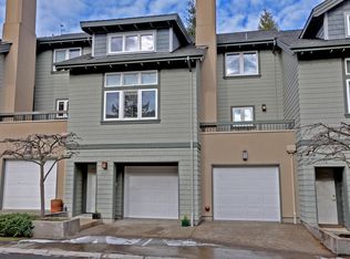 10207 NW Village Heights Dr, Portland, OR 97229