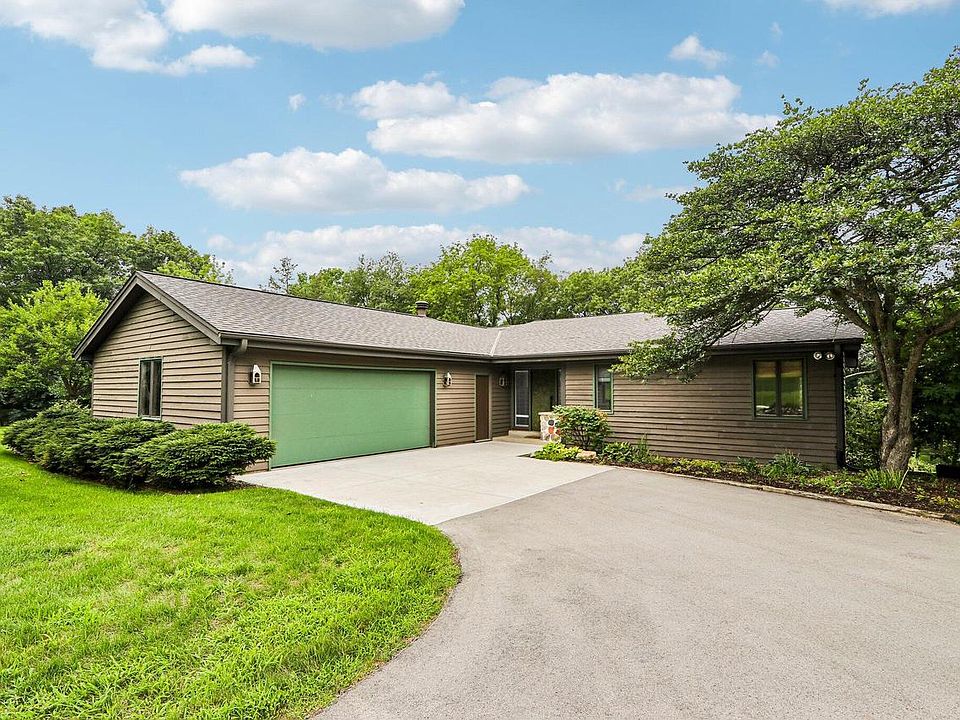 1st image of W333S221 Glen Oaks DRIVE