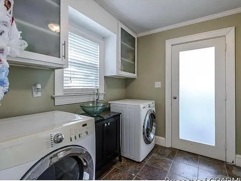 1409 Polk Ave — Photo 5