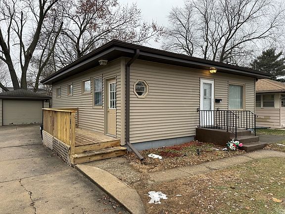 2nd image of 1504 Barton Blvd