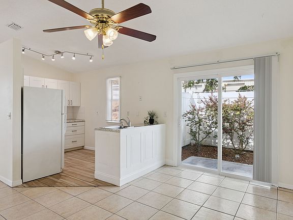 5th image of 212 Ridgecrest Loop APT A