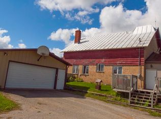 W1801 Church Dr, Pulaski, WI 54162