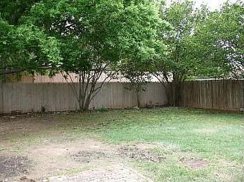 3rd image of 726 N Valley Parkeay