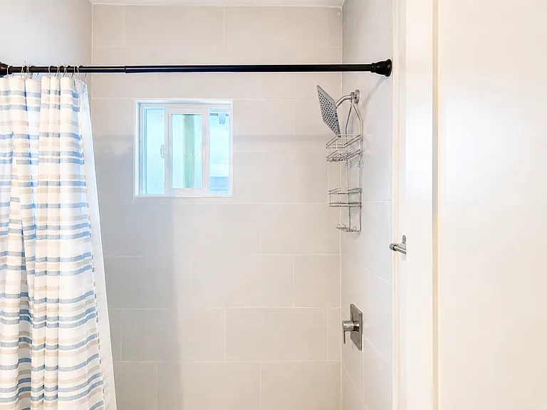 1101 W Vernon Ave #1 — Photo 6