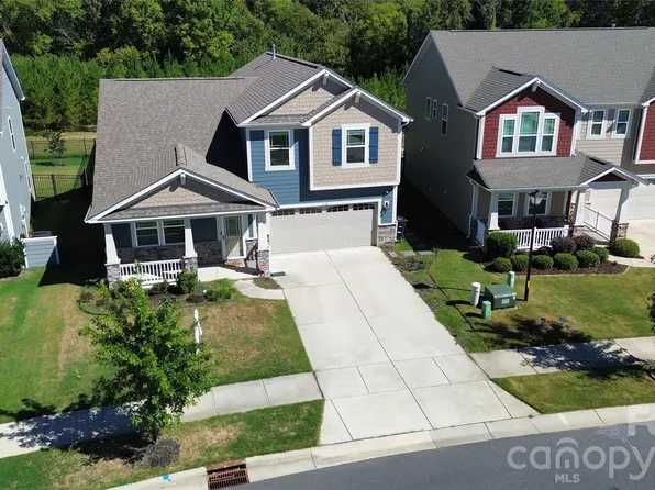 1323 Laggan Ln, Indian Trail, NC 28079