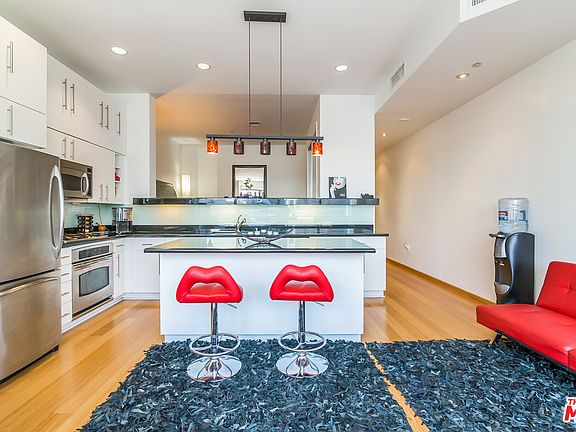 4th image of 1100 Wilshire Blvd APT 2210