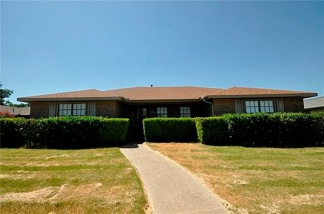 1st image of 4614 Candlestick Dr
