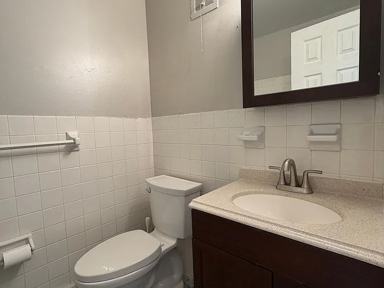 12500 Knights Rd — Photo 7