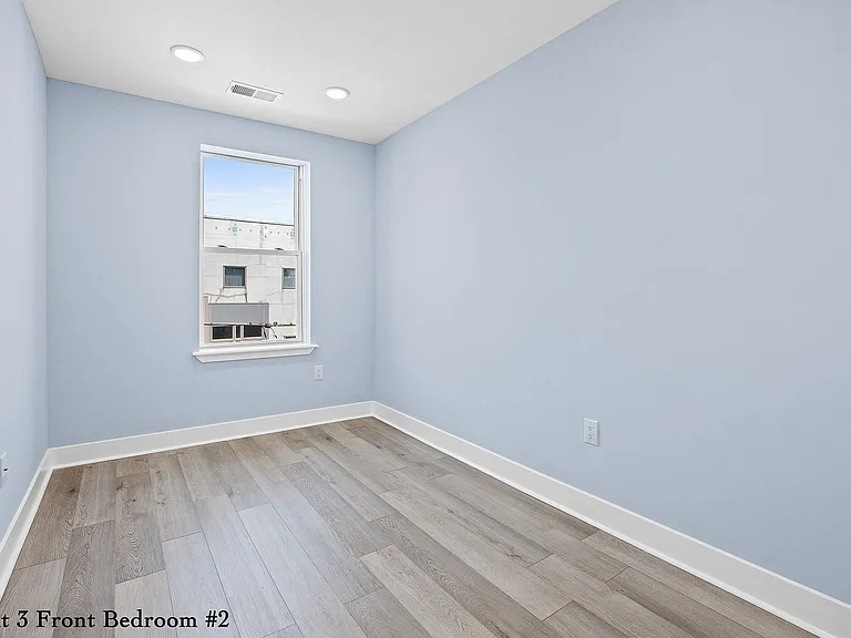 1716 W Oxford St #3 — Photo 6
