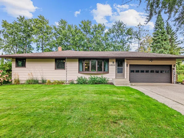 2802 Marion St, Roseville, MN 55113