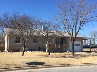 309 S William St, Hutchinson, KS 67501