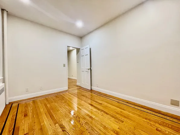 366 Broome Street image 12 of 14