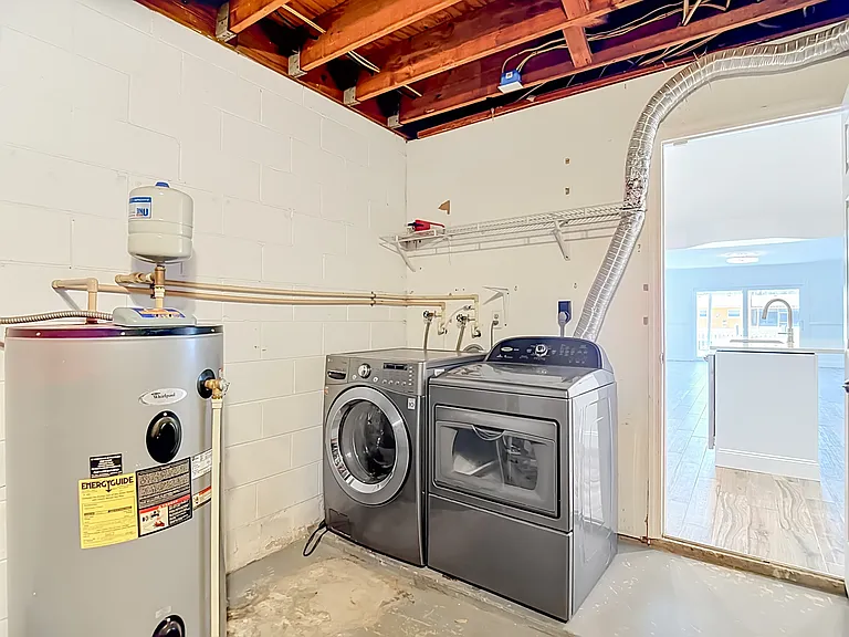 8733 Bay Pointe Dr — Photo 57