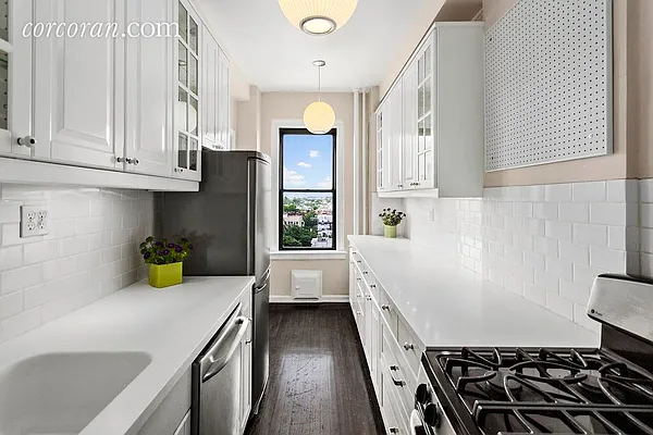 Sold by Corcoran | media 23