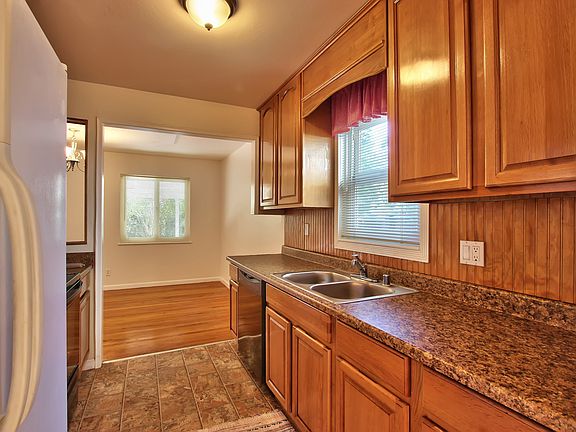 2nd image of 5324 Fernwood Way