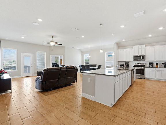 4th image of 4178 Garden Cir