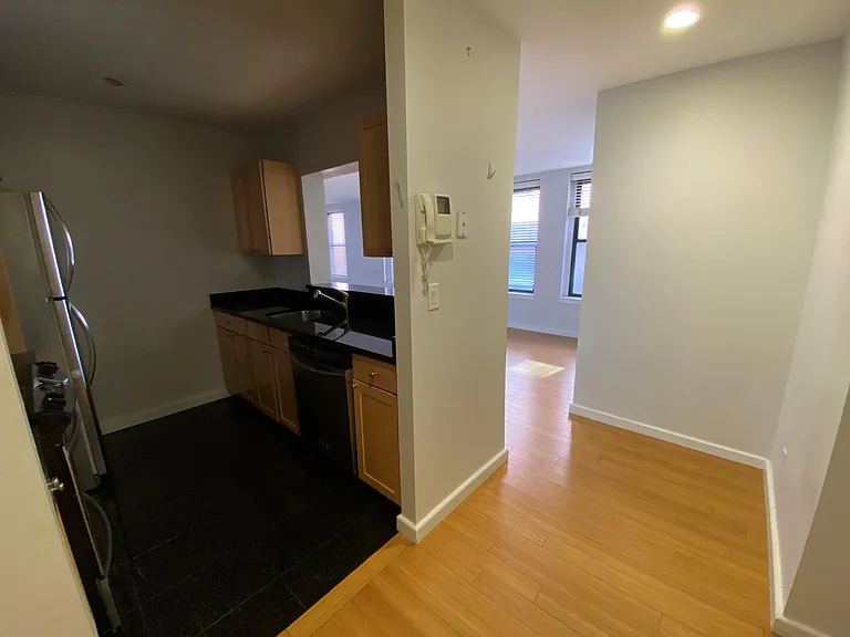 1661 Washington St #403 — Photo 2