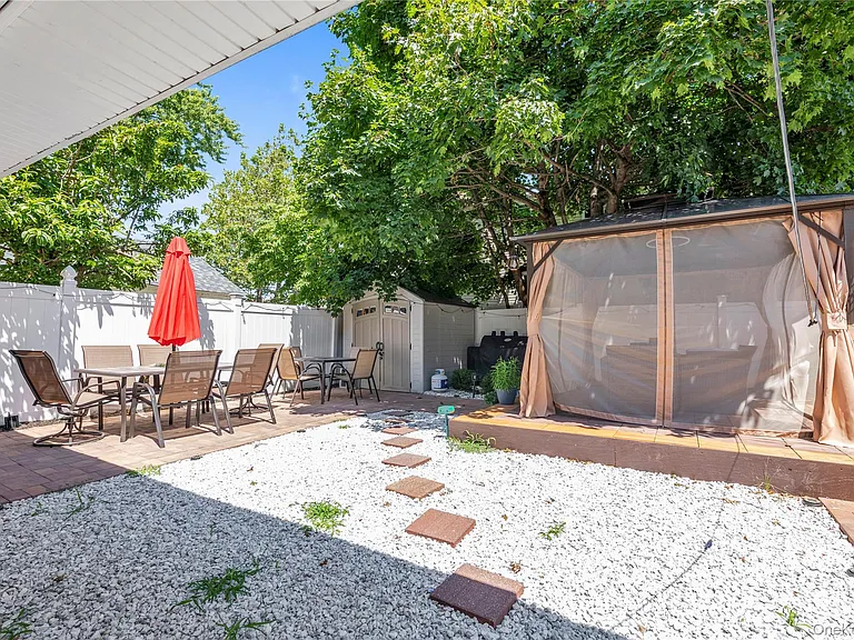 23003 144th Ave — Photo 11