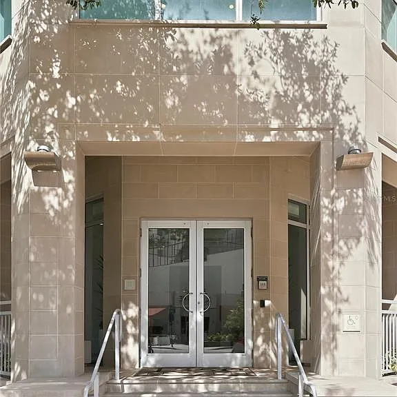 1350 Main St #302 — Photo 2