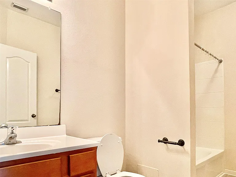 910 Pickett Hill Ln — Photo 16