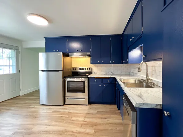 1651 10th Ave #4, Newport, MN 55055