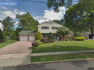 44 Merritt Dr, Oradell, NJ 07649