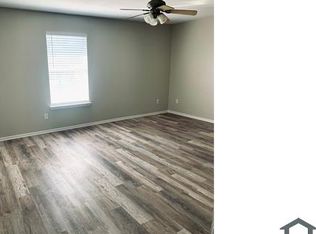 1526 Franklin Ave, Bonham, TX 75418