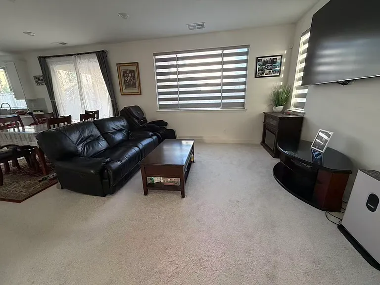 10528 Tenor Way — Photo 4