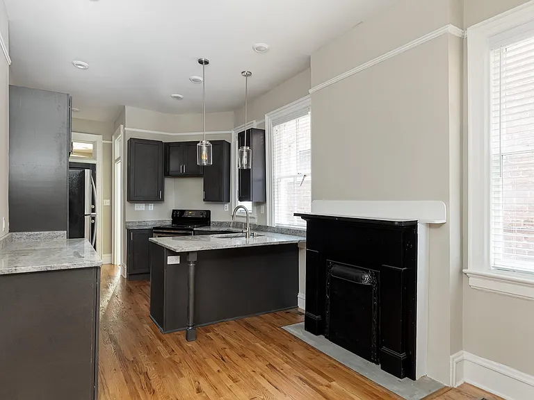 2615 E Grace St #1 — Photo 6