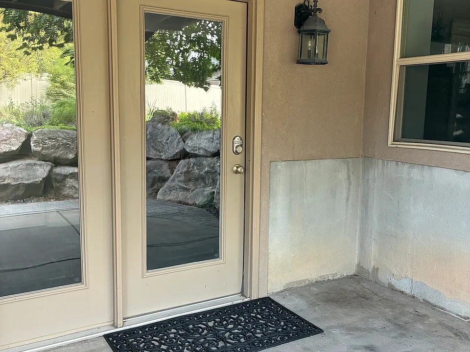205 N 3425 W