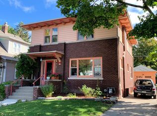 1621 Park Ave, Racine, WI 53403