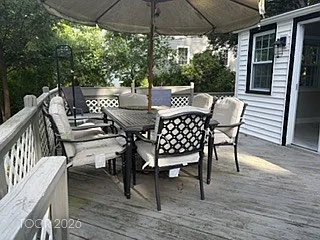 6 Standish Ln — Photo 9