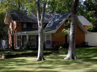 2105 Pleasant St, Huntsville, TX 77320