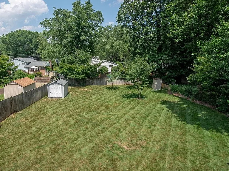 3512 Queen Anne Dr — Photo 36