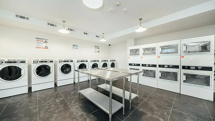 Rented by Nooklyn NYC LLC | media 21