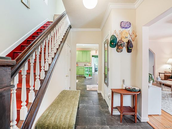 4th image of 645 Gardnertown Road