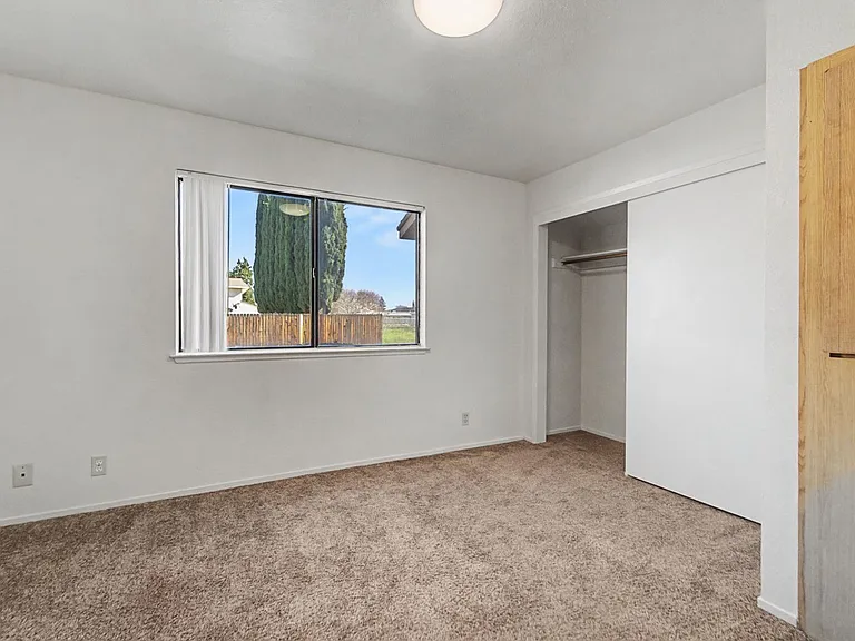 Joshua Tree Apartments — Photo 23