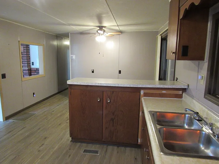 1815 N State Highway 7 — Photo 14