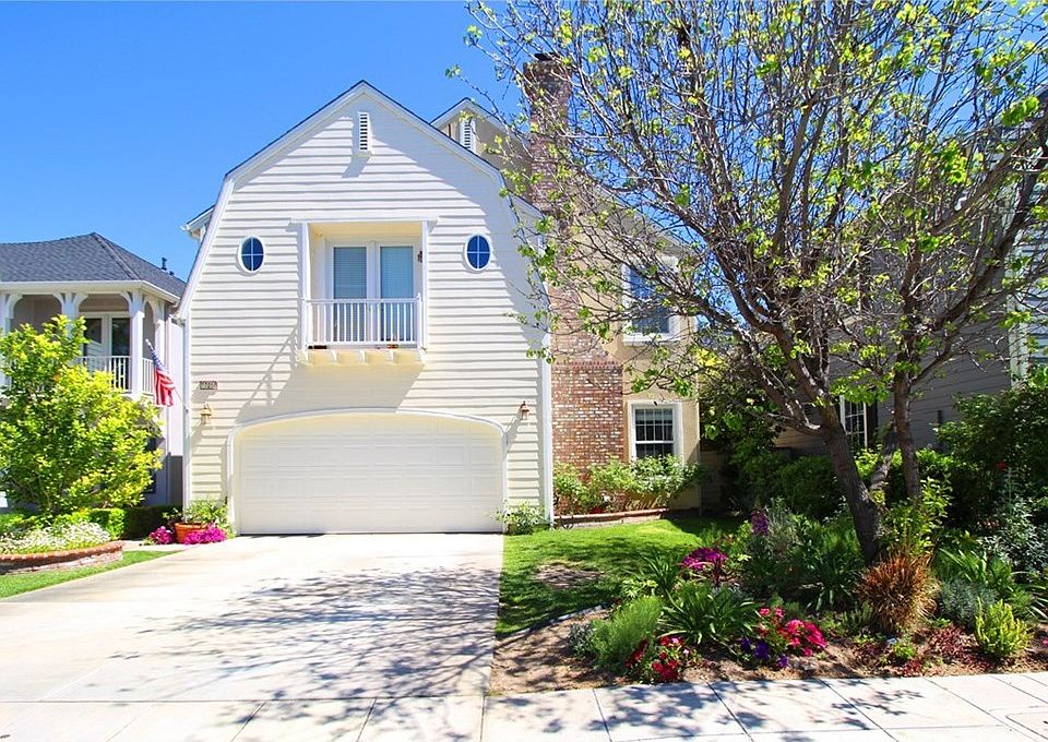 1st image of 27010 Waterside Ct