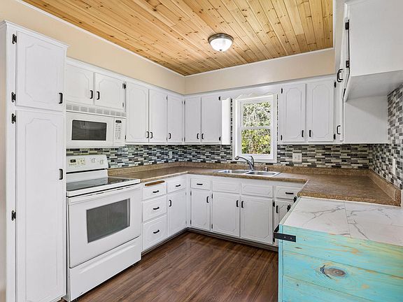4th image of 28575 Flamingo St NW
