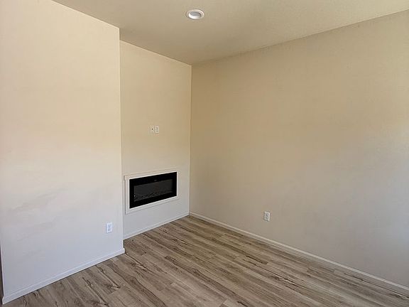 3rd image of 2221 Union Ave